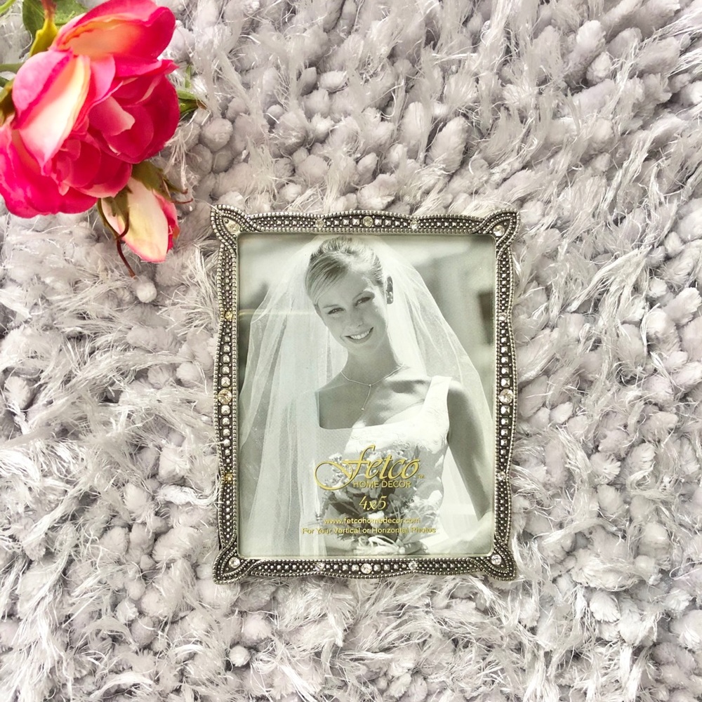 New beautiful SILVER FRAME with diamond like GEMS